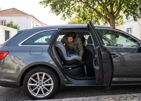 Cadeira auto segura: testes ADAC, Plus Test e R129