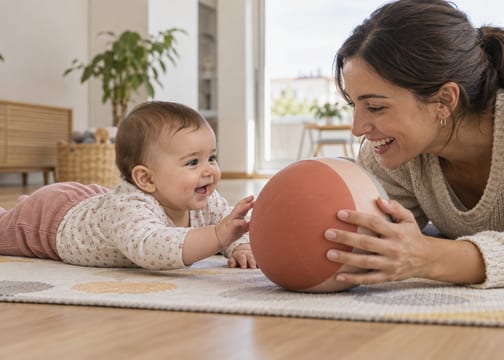Brincadeiras para bebés dos 6 aos 12 meses em casa